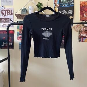 Black Fitted Crop Long Sleeve Tee